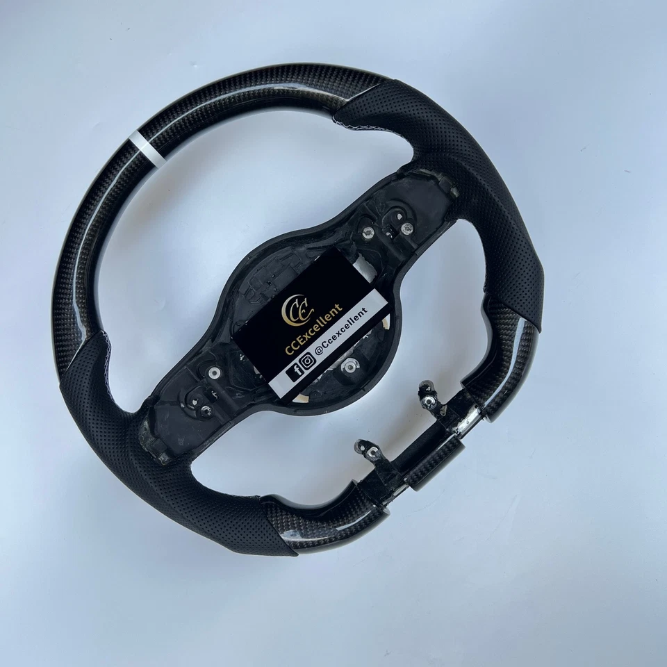 Volante de fibra de carbono AMG para Mercedes-Benz A35 W177 GT C190 C63S W205 809 Foto 2 de 4