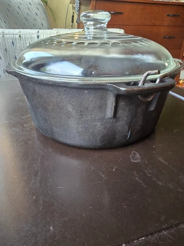 Vintage Wagner Ware Cast Iron 5Qt Dutch Oven With Glass Lid Made in the USA