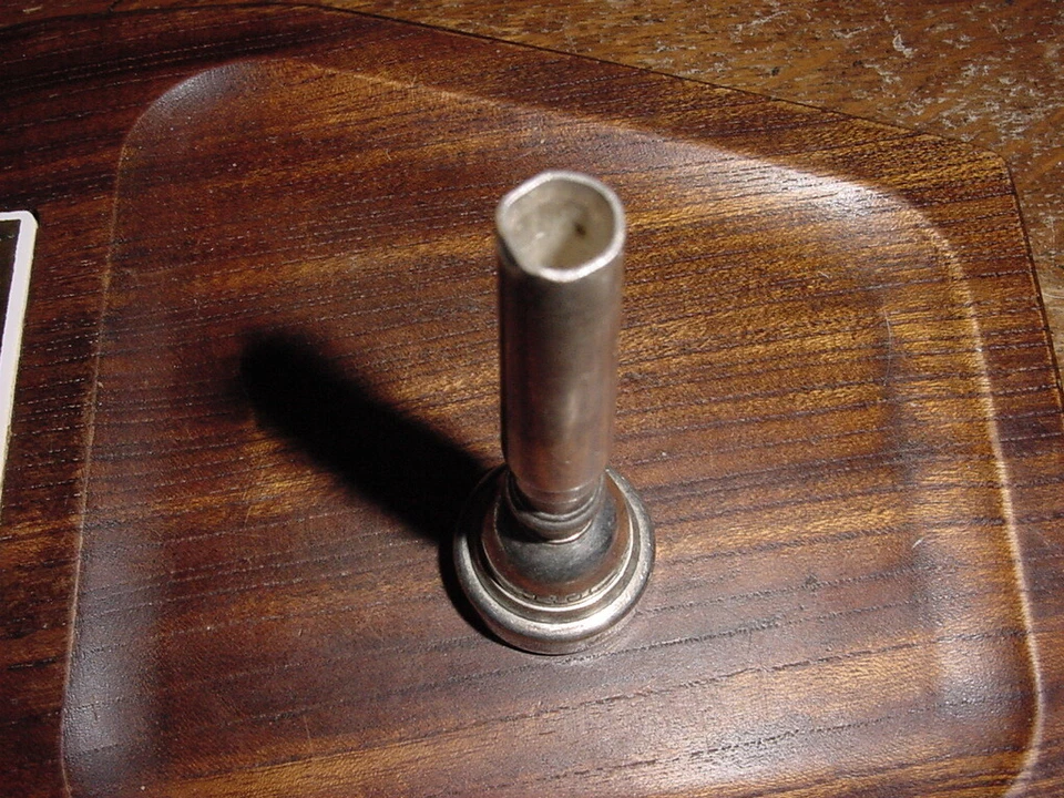 BOQUILLA TROMPETA BENDICIÓN VINTAGE # 10 1/2 C Foto 2 de 4