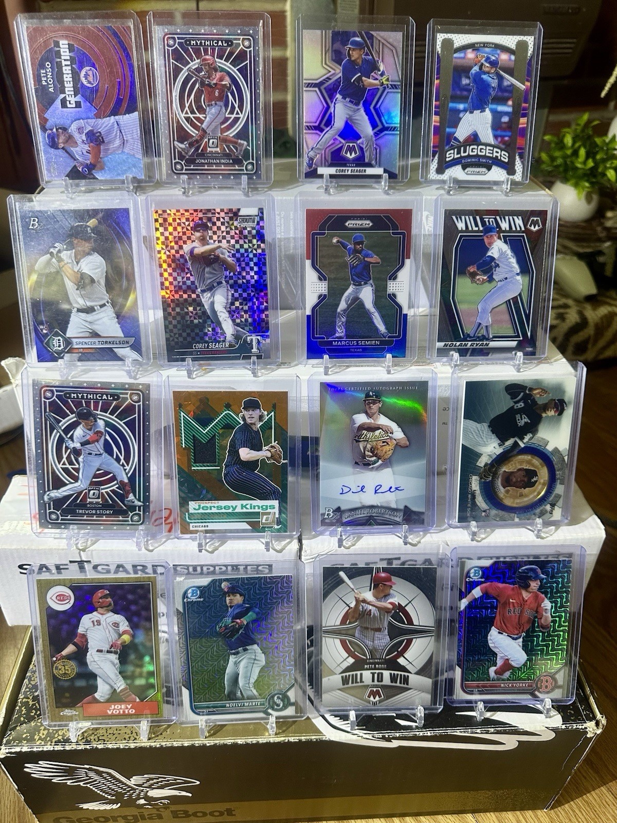 👀 🔥 Lot Of 80 Sports Cards ) Auto , Patch , Serial Numbered, Rc, Holo, Prizm + view 3