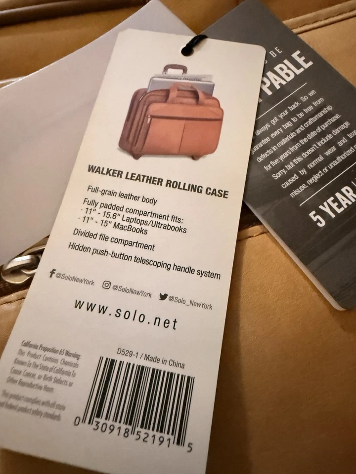 Bolso para portátil Solo Walker de cuero con ruedas, tostado Foto 4 de 4