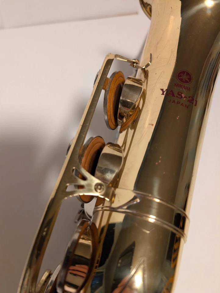 80's YAMAHA YAS-21 Alto Sax w/Original Case In Good Condition  - Image 3 of 4
