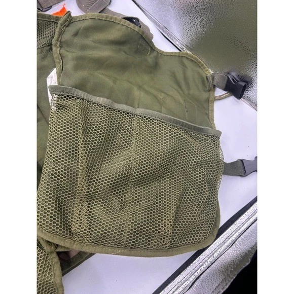 Primos Hunting Vest Realtree Camo Hunting Vest with Seat and Storage Size M-L - Image 4 of 4