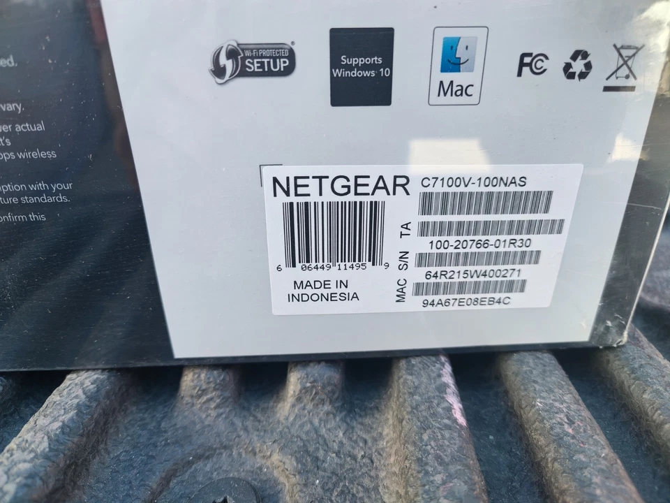 NETGEAR Nighthawk Modem AC1900/C7100V Router DOCSIS 3.0 Cable Modem - Image 3 of 3