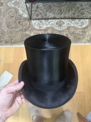 Antique Silk Top Hat, Professionally Restored, Tall. Size 58cm, 7 1/8 - Image 1 of 4