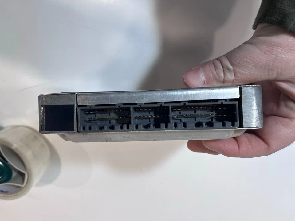 Toyota 4Runner Hilux 1991 camioneta pickup 89661-35570 motor computador ecu 6 cilindros (E21 Foto 3 de 4