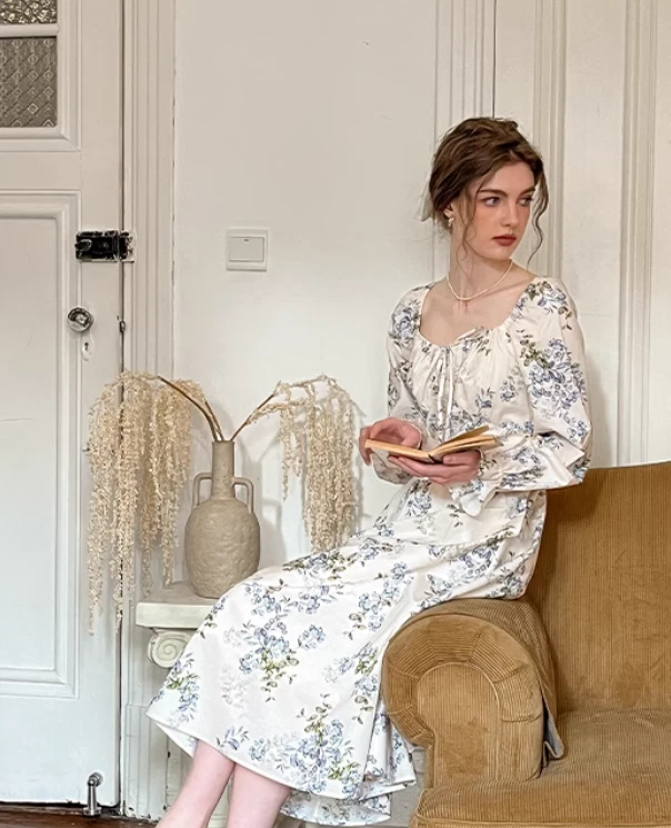 VETEMENTS Abiti donna stampa floreale scollo quadrato manica lunga vita media alta cotone