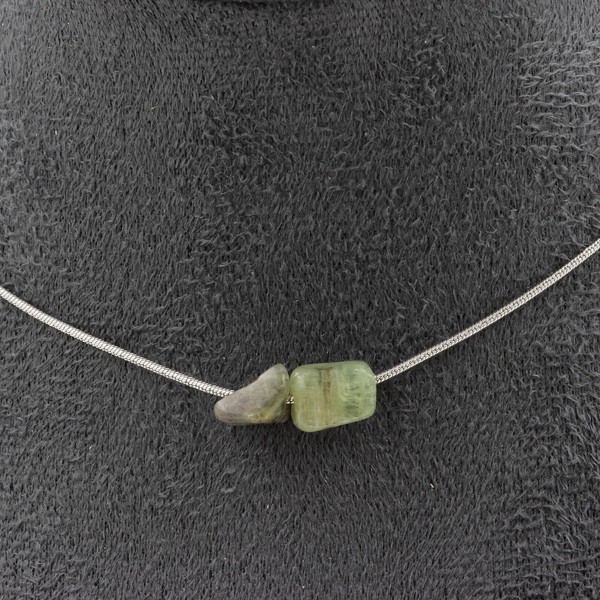 Steine Und MinéRaux. Halskette 2 Perlen Apatit GrüN Aus Madagaskar Kette In-image