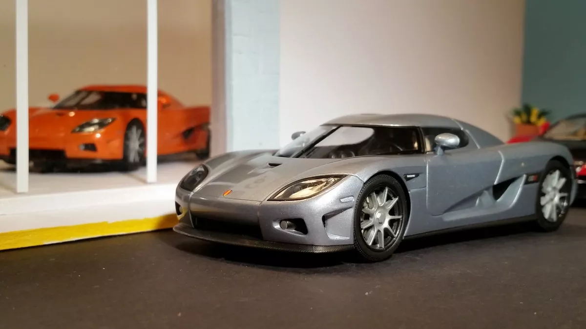 AutoArt SLOT Car 1:32 KOENIGSEGG CCX Lighting Lamps New in Box SILVER 13202