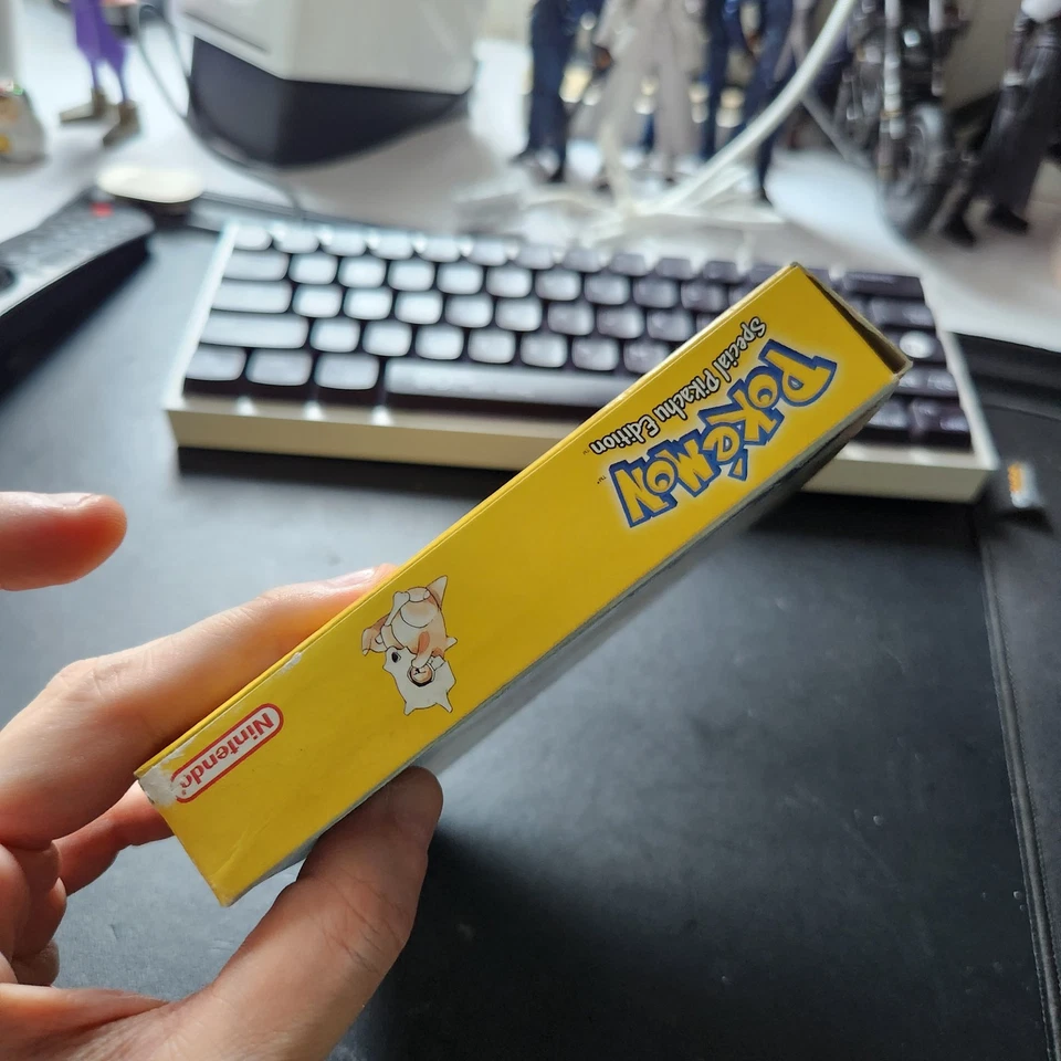 1st PRINT Gameboy Pokémon Yellow Version CIB Complete In Box US Version - Image 3 of 4