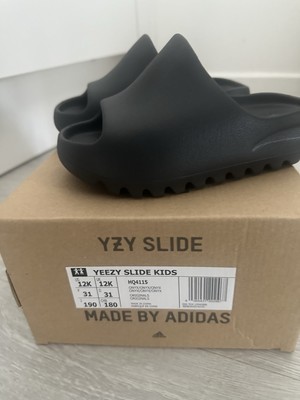 Yeezy Slides Onyx UK12K - Kinder/Kleinkind Brandneu 