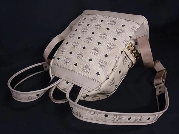 Mochila con tachuelas laterales MCM START (MMK65VE37IG001) en lona recubierta Visetos beige Foto 3 de 4