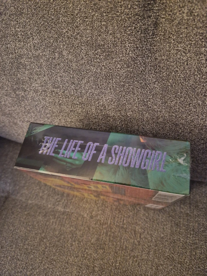 Taylor Swift - The Life of a Showgirl: It's Rapturous Edition Limited Deluxe CD - Bild 4 von 4