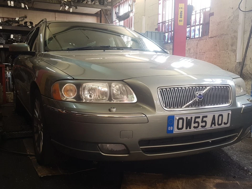 VOLVO V70 EXHAUST MANIFOLD 30731980 2005-2008 - Image 4 of 4