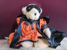 Vintage NABCO Muffy VanderBearTeddy Bear dressed as Witch with JOL