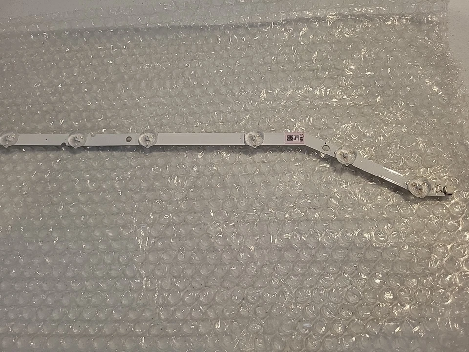 Tira LED para Samsung 32" TV D3GE-320SM0-R2 BN96-27468A LM41-00001R 2013SVS32 Foto 4 de 4