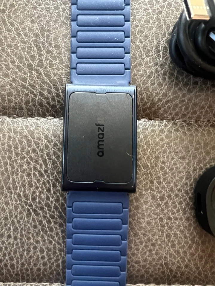 Amazfit Helio Strap Fitness Tracker Wristband, Black, Blue Band, Great Condition - Image 2 of 4