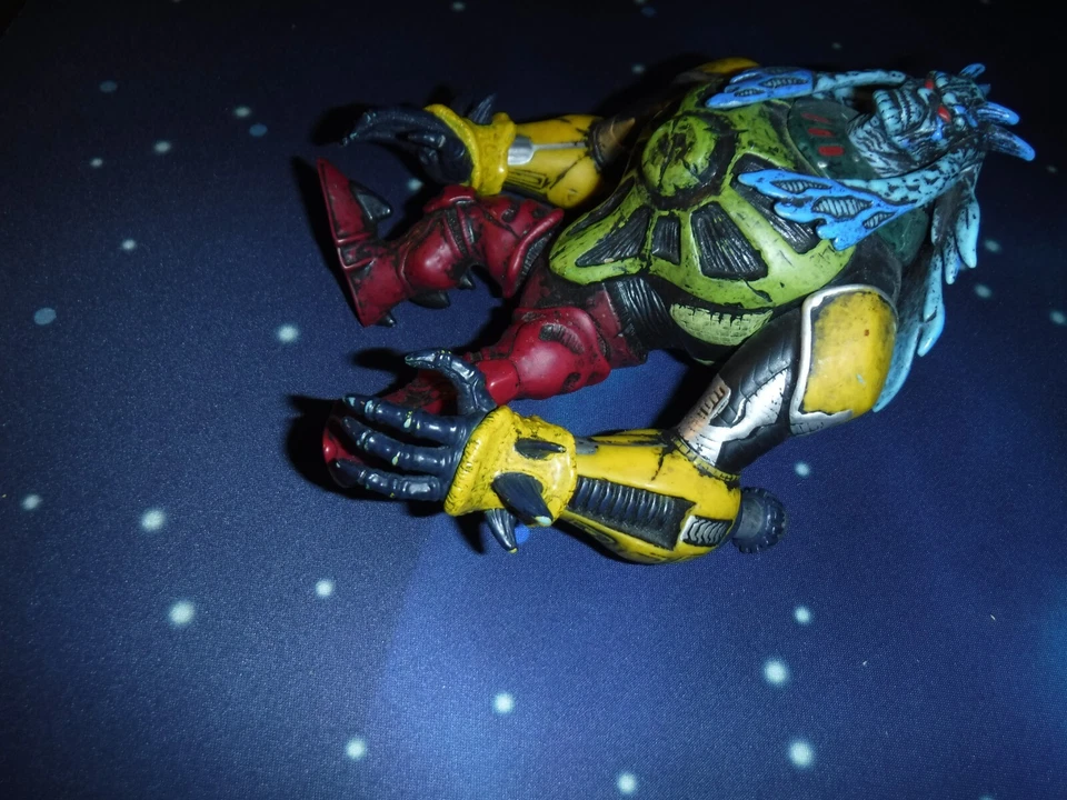 罕见超级外星人 Ben 10 蓝色恶魔红眼魔鬼机器人可动人偶 — 第 4/4 张图片