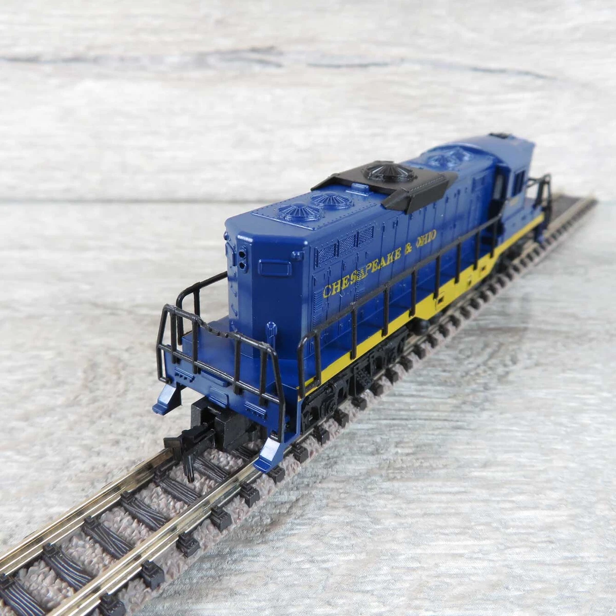 ARNOLD 5049 - N - Chesapeake & Ohio - Diesellok 6123 - Analog - OVP - #G72600
