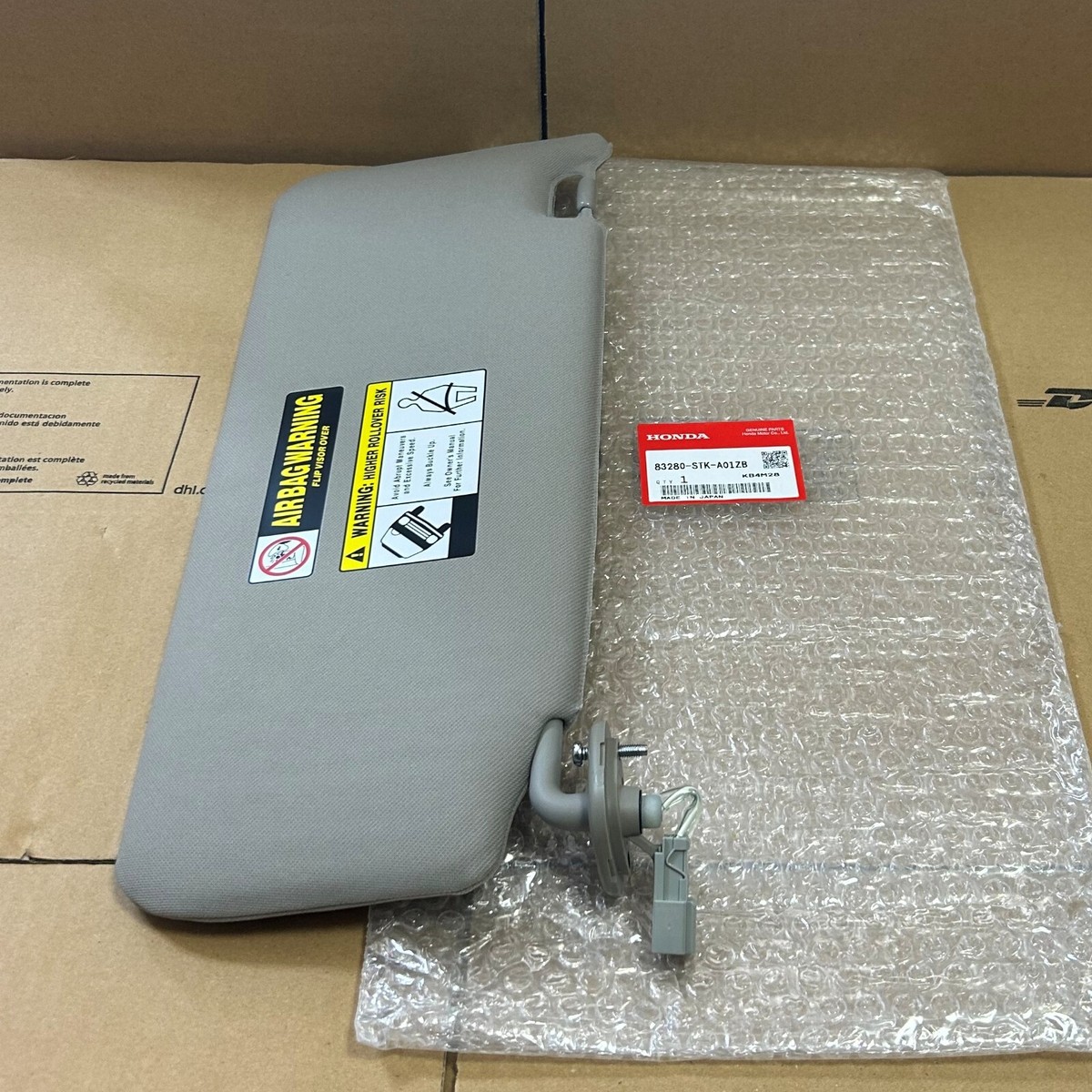 b252 b1307＊ おまとめ用 727524JA0A Genuine Nissan MLDG WS UPPER 72752-4JA0A for sale