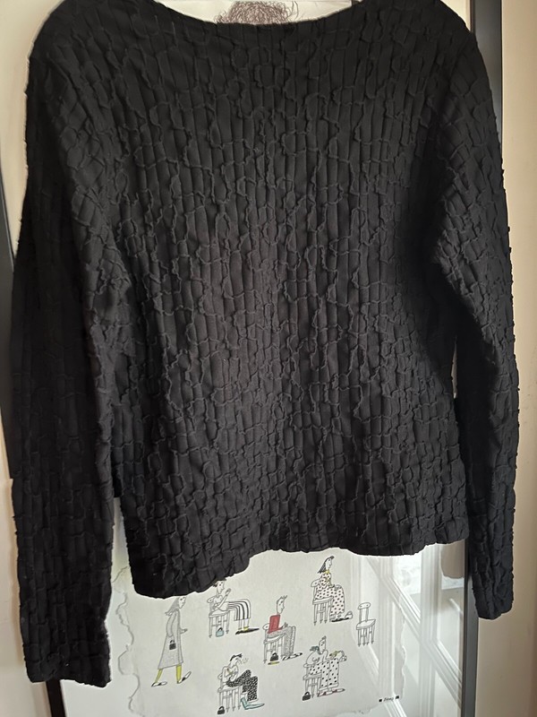 Anne Fontaine 5 black stretch pullover top scoop neck raised tone on tone