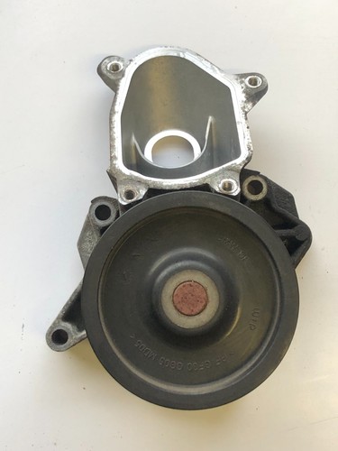 313# BMW 5er E60 E61 M57 Wasserpumpe 7790045 4090790