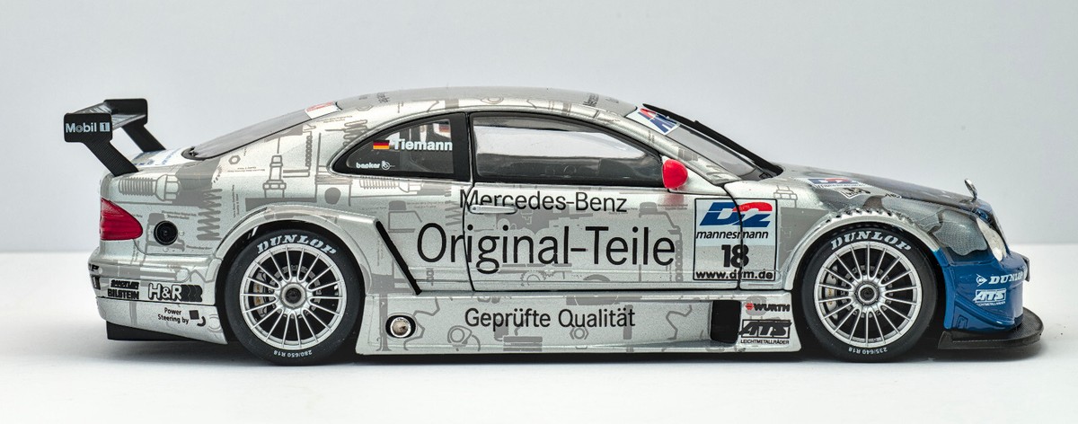 Maisto 1:18 Mercedes-Benz CLK DTM 2000 Diecast Model Car - Racing 