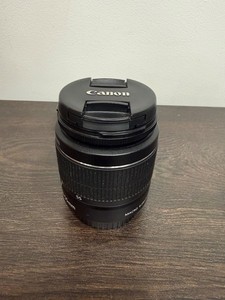 Canon EF-S 18-55mm f/3.5-5.6 IS Zoom lens - Image stabiliser - EF - S Mount