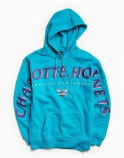 UNK NBA Hoodie Mens S CHARLOTTE HORNETS Wingspan Sweatshirt Pockets Fleece NWT