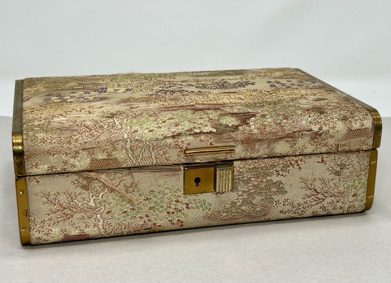 Vintage Farrington Musical Jewelry Box Oriental Motif On Silk & Brass End Plates