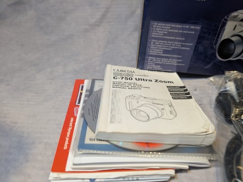 Olympus Digital Camera C-750 Ultra Zoom 4.0MP Box And Inserts Only - Picture 2 of 7