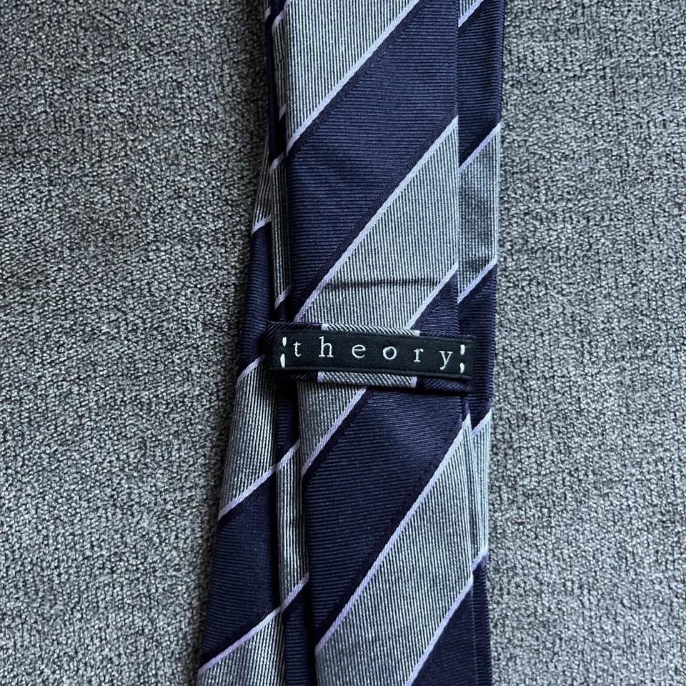 Corbata ajustada Theory Foto 2 de 3