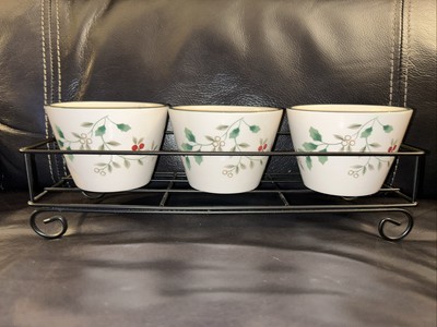 Pfaltzgraff Winterberry Set of 3 Dip Bowls with Wire Rack Christmas