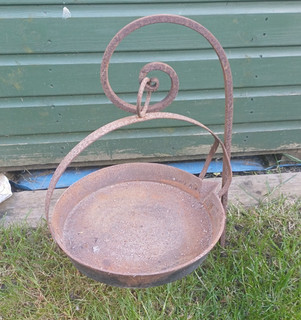 Antique Romany Gypsy Frying Pan 12 inches. 'L' Skillet Pouring Spout Cast Iron.