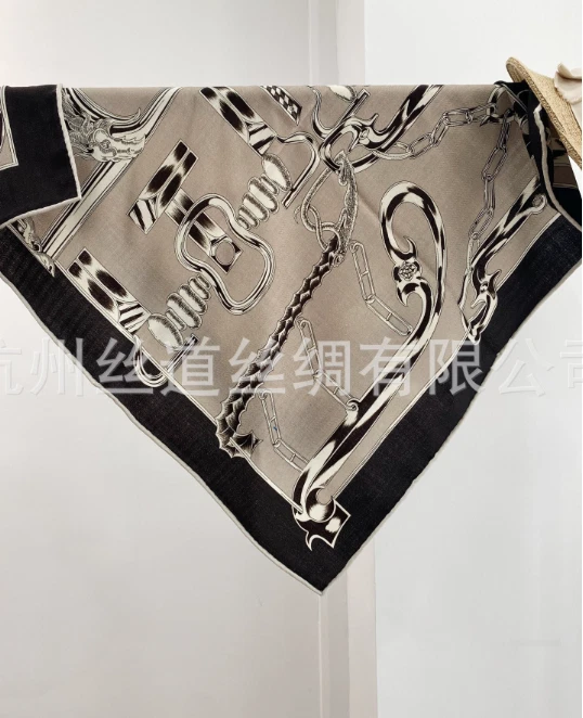 70% Cashmere 30% Silk Scarf horsebit Print 26'' Bandanna Shawl Neckerchief Wrap