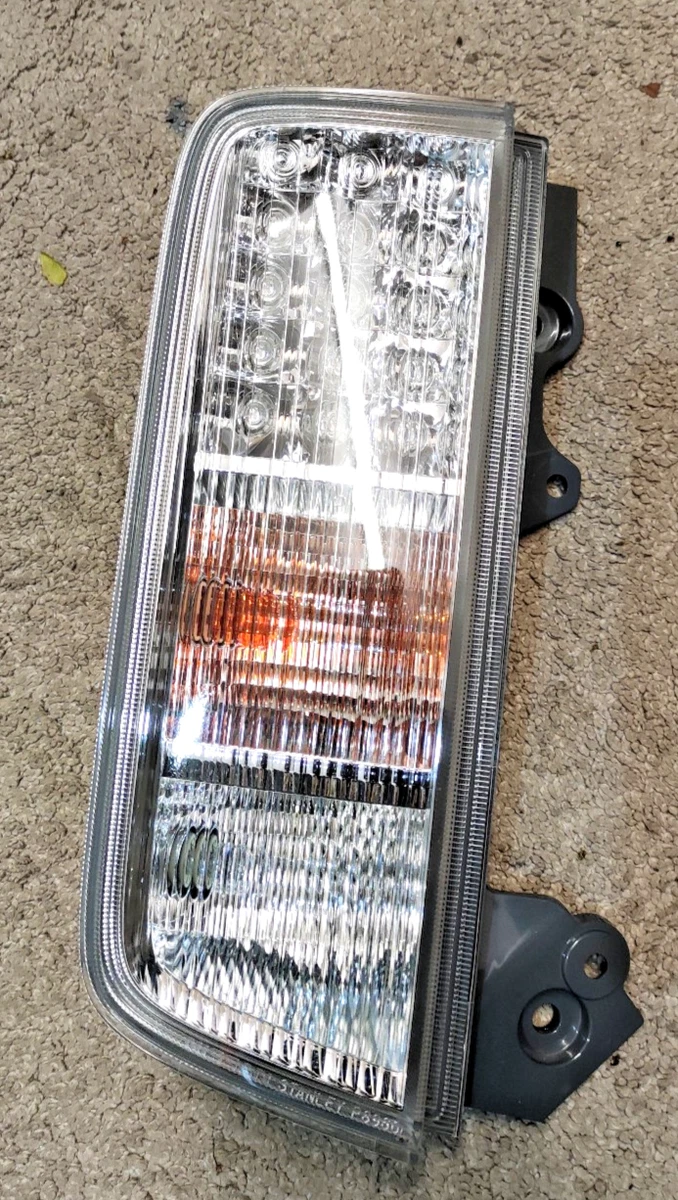 パーツ Elgrand Clear Tail Light Set E52 パーツ Elgrand Clear Tail Light Set E52 Nissan Elgrand E52 Tail