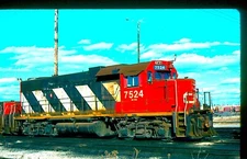 CNR 7524 GP38-2, Concord, ON, 11/94; Kodachrome Original