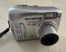 Olympus Digital Camera Camedia C-370 Zoom 3.2MP Silver Tested