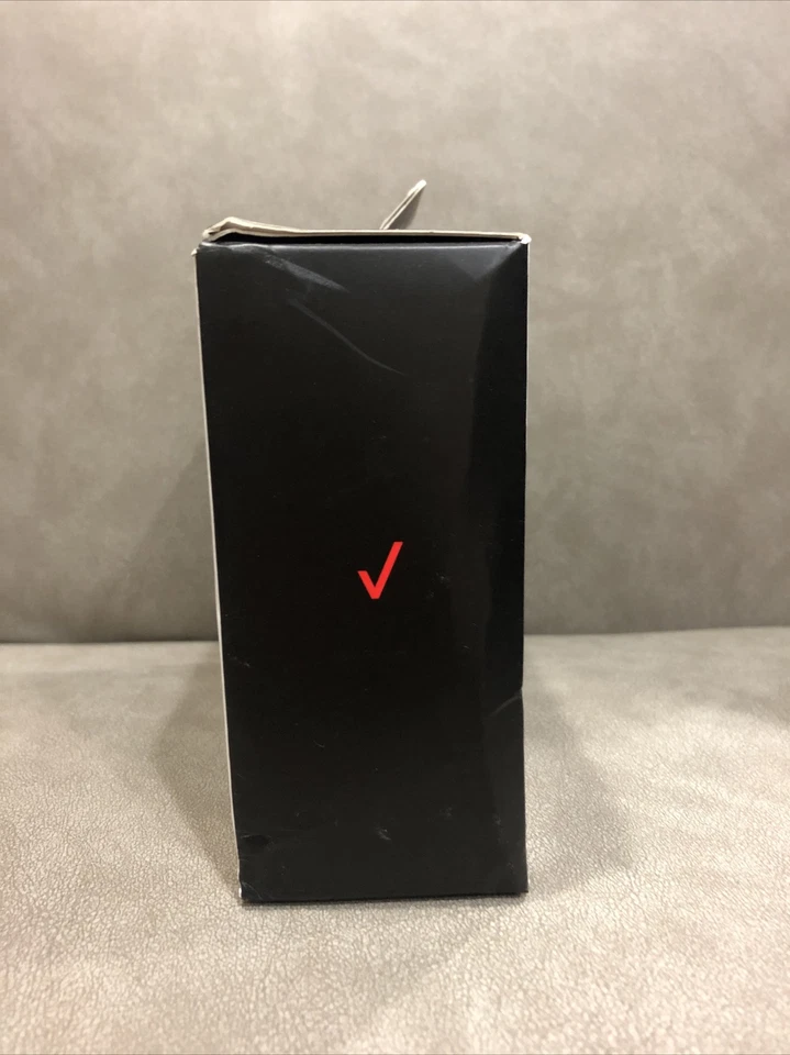 Verizon Wireless Charger Combo Pack, iPhone Charging Pad+Battery Pack+Chargers - Image 4 of 4