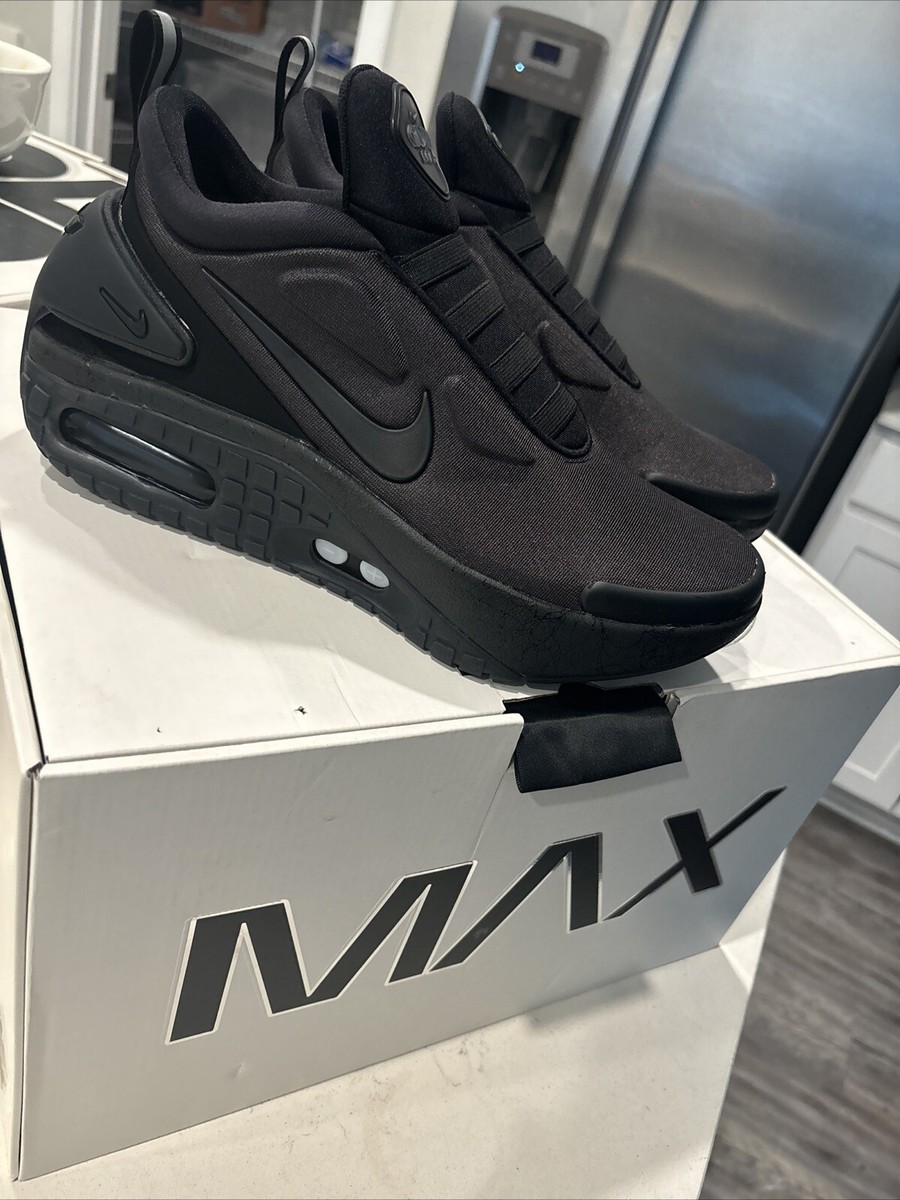 adapt auto max triple black on feet