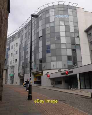 Foto 6x4 Ibis Hotel und Parkhaus Aberdeen in Schiffsreihe; von c2015