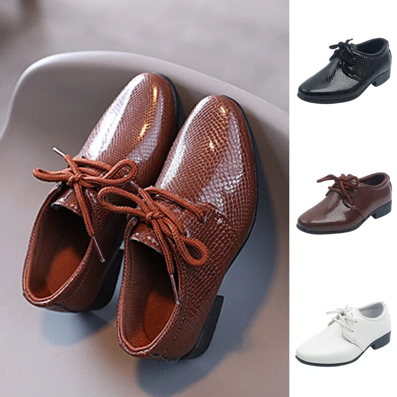 Boys hotsell shoes flat