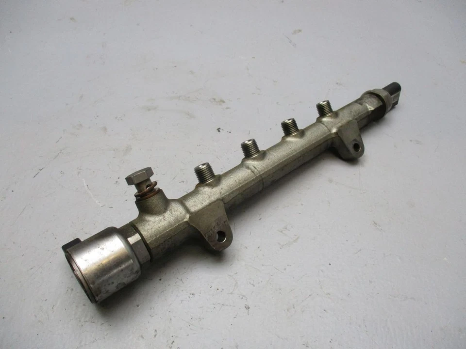 MERCEDES SPRINTER (906) 310 CDI Verteilerrohr Kraftstoff A6510700495 - Bild 2 von 4