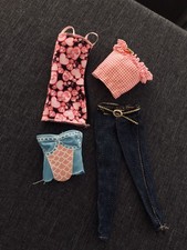 Vintage Barbie/Clone,,Jeans/ Kleid und 2 Bustier Oberteile“!