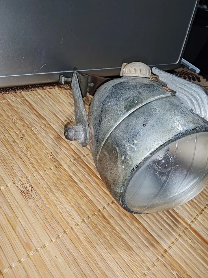 Jolis Ancien Phare  moto ancienne cyclo Moteur vélo Lampe Année 50's A Saisir  - Photo 4/4