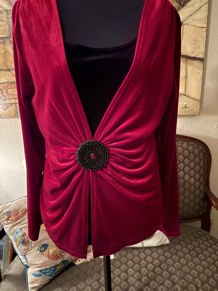 Elementz Women's Burgundy & Black Velvet Blouse Beads Accent Long Sleeves Sz.M - Image 2 of 4