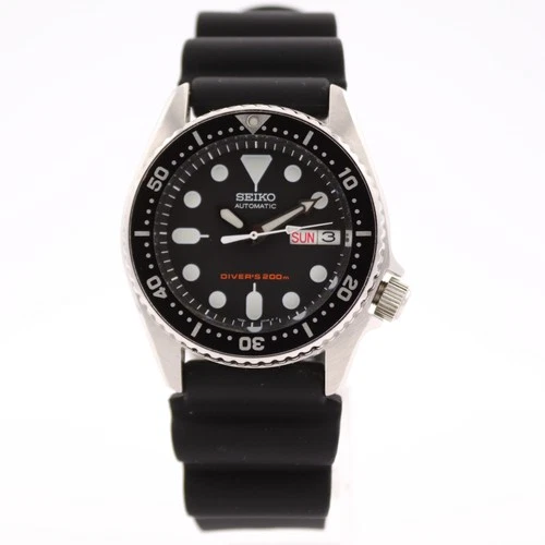 Vintage 38mm Seiko SKX013 Diver's 200M Mid-Size Automatic Wristwatch Japan Steel