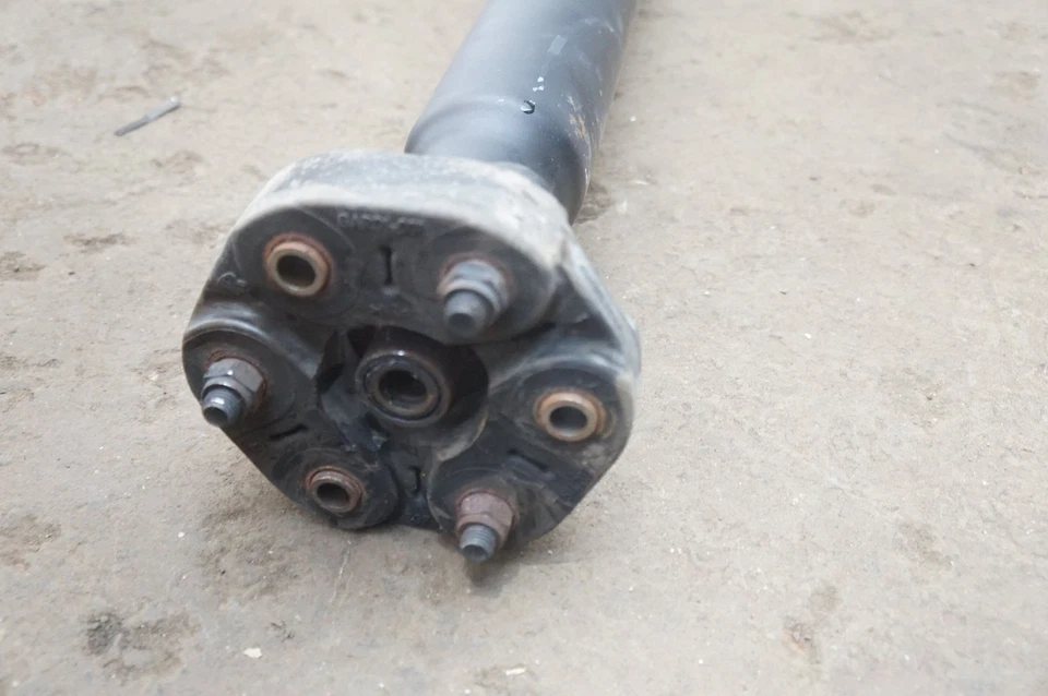 Eje de transmisión de hélice trasera OEM 26107514202 Rolls Royce Phantom Vii 2006 Foto 3 de 4