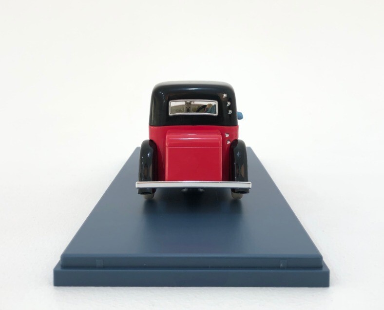 HERGE TINTIN THE ROSENGART #16 LR2 Car Figure 1/24 Authentic Goods