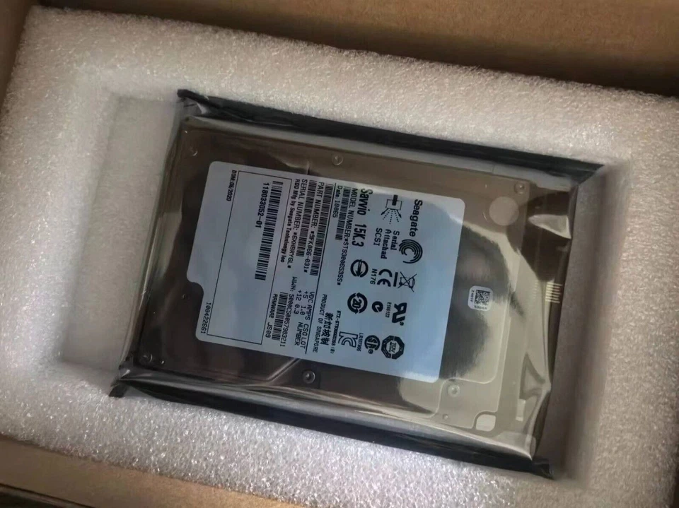 EMC 005052779 005051041 300G 15K SAS 2.5" VMAX100K 200K Hard Drive - Image 3 of 4